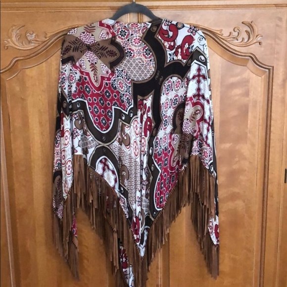 Chico’s Fab Leather Fringed Poncho in Size OS - Picture 3 of 7